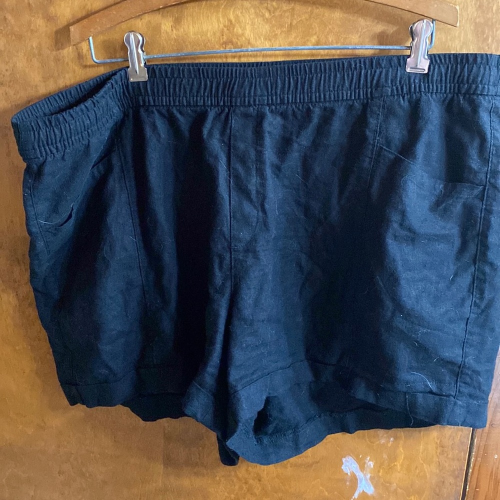 Black flowy shorts